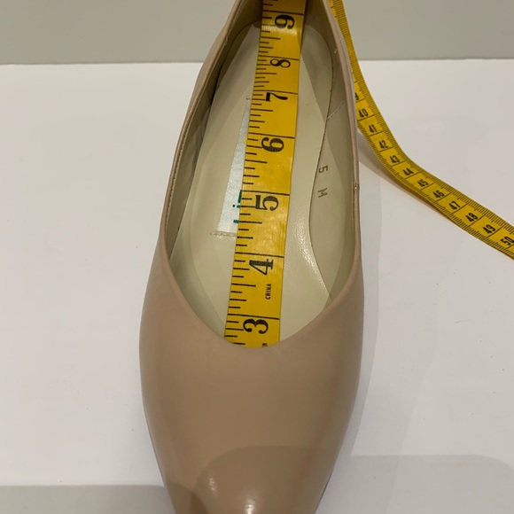 Size 4.5/34 Euro Liz Claiborne Vintage Beige Heels Pumps, Made in Spain - Picture 10 of 10